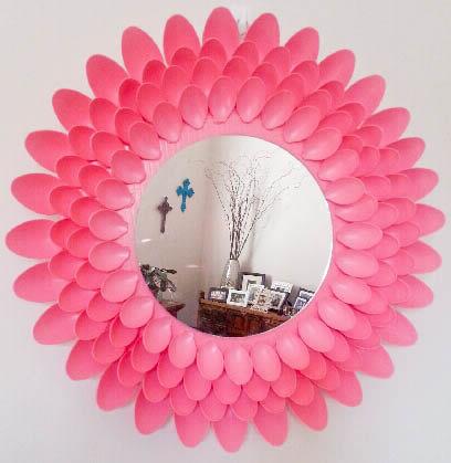 Video Mirror with plastic spoon