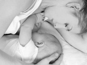 how-to-breast-feed-your-baby-5