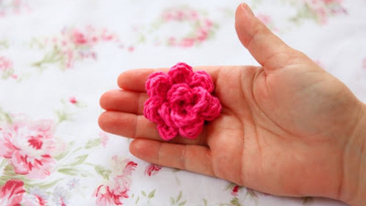 Super easy Crocheted Rose Tutorial