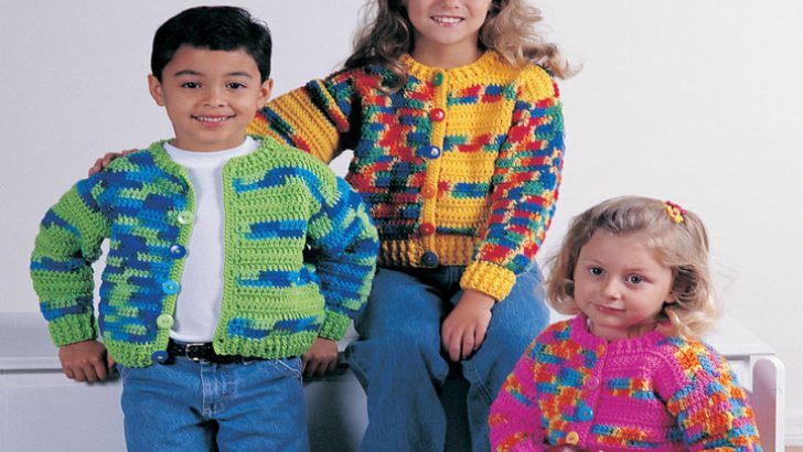 Kids love new clothes to dress up for school and this new sweater pattern