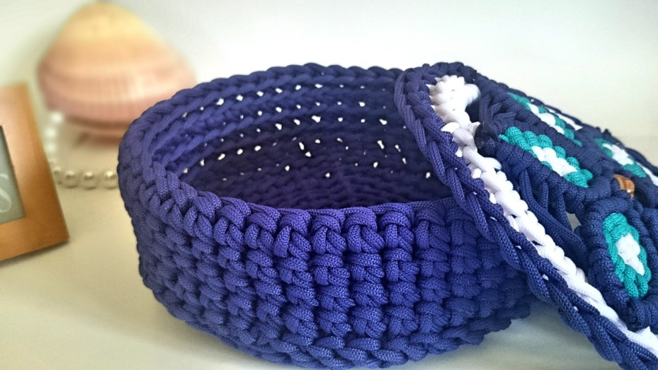 CROCHET/MACRAME CHEST – USING PARACORD