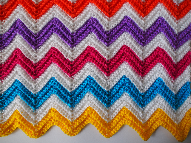 Zali Zig-Zag Crochet Chevron Blanket Tutorial