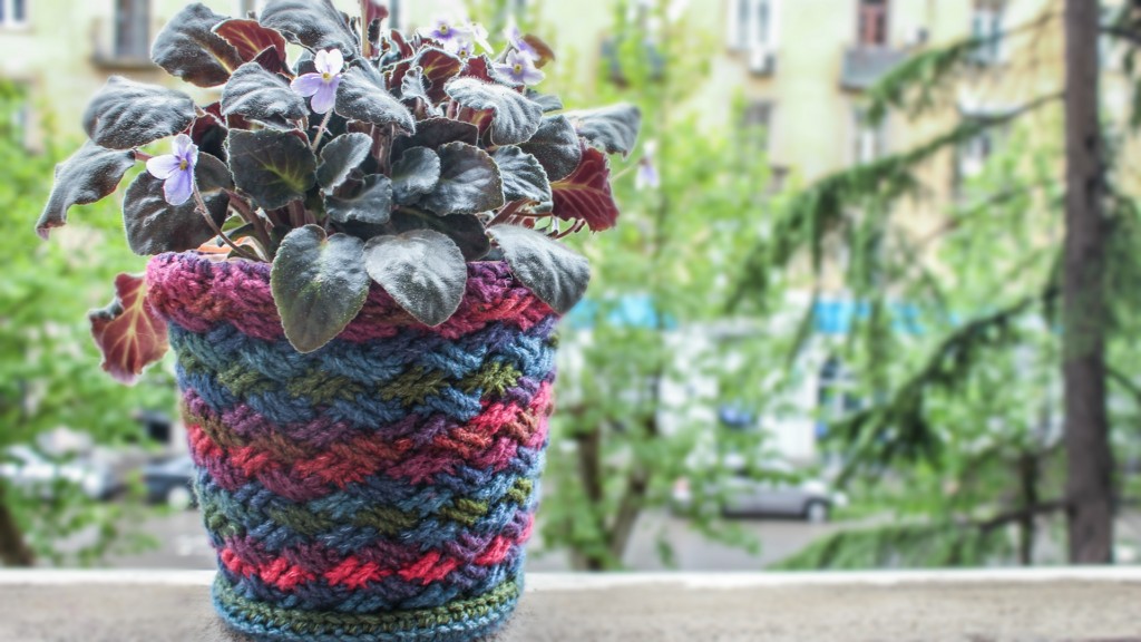 Dressing Your Flower Pot with Knitted Dresses