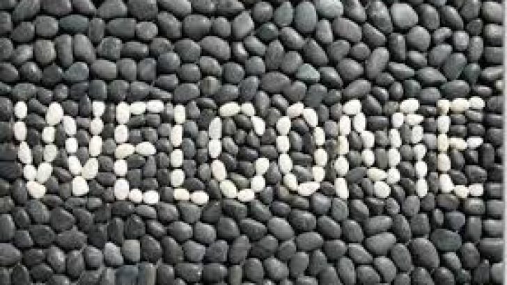 Making Welcome Mat From Pebblestones