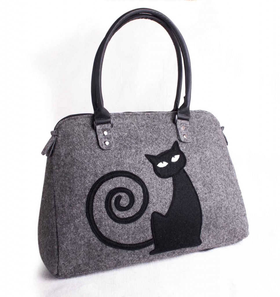 You Can Make Bags from Felt