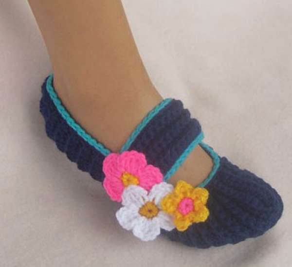 Most Beautiful Woman Knitting Booties