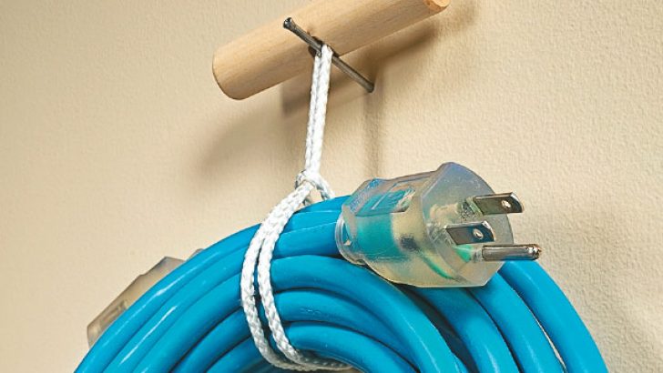 Create a Simple Cord-Keeper Handle