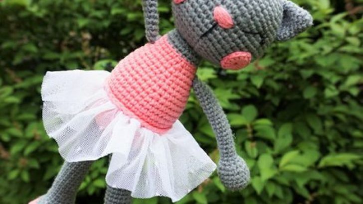 Amigurumi Ballerina Cat-Free Pattern