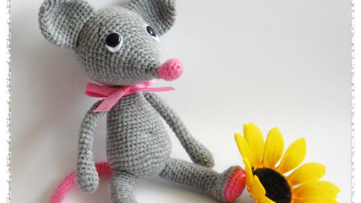 Small Mouse.Free pattern in English.