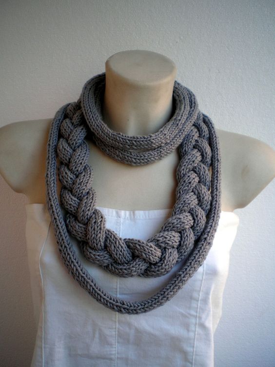 Knitting Necklace