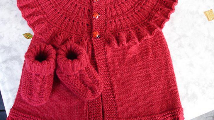 Knitting Baby Vests