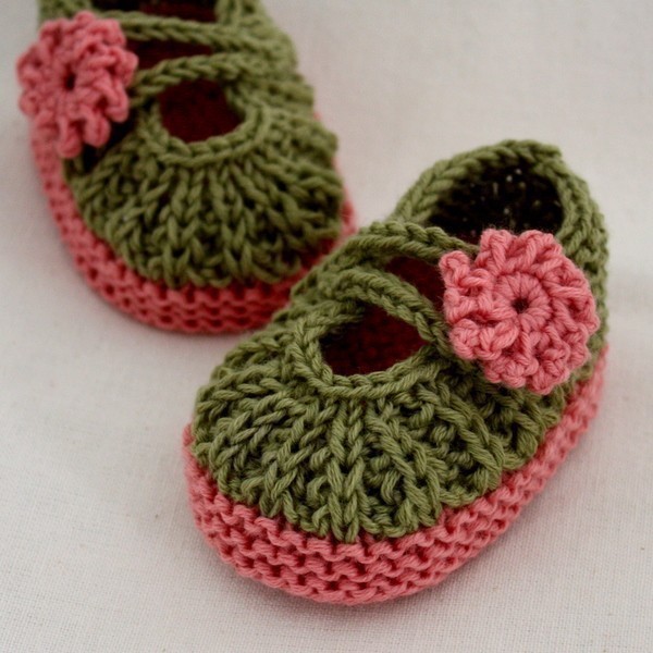 Knitting Baby Booties