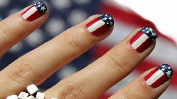 Decorate Nails With Nail Polish Knittting Crochet