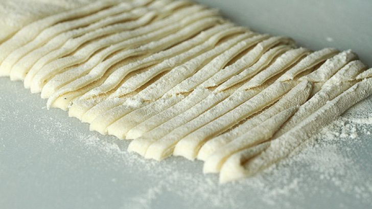 Making Noddle at Home
