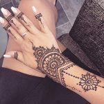 indian-henna-tattoo-model