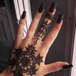 indian-henna-tattoo-model