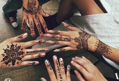 indian-henna-tattoo-model