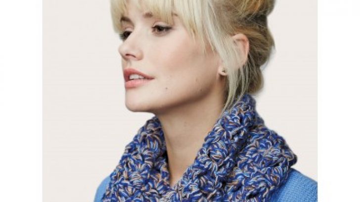 Bernat Cluster Stitch Cowl
