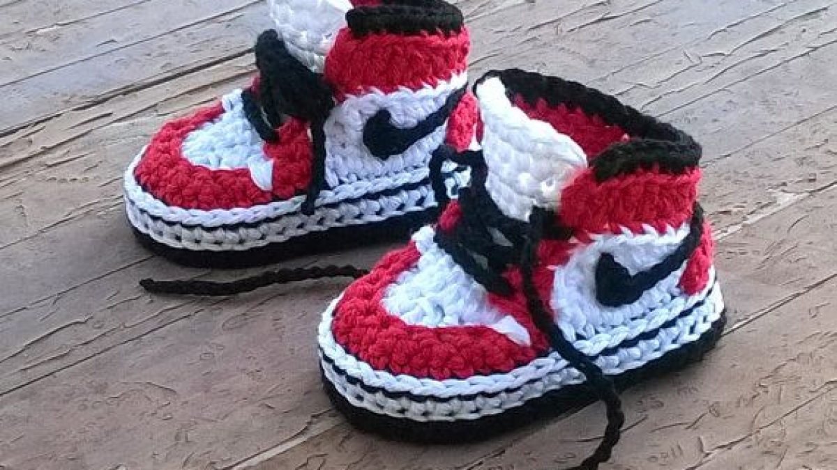 nike crochet shoes