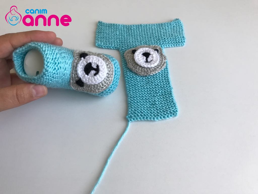 Making a newborn baby booties